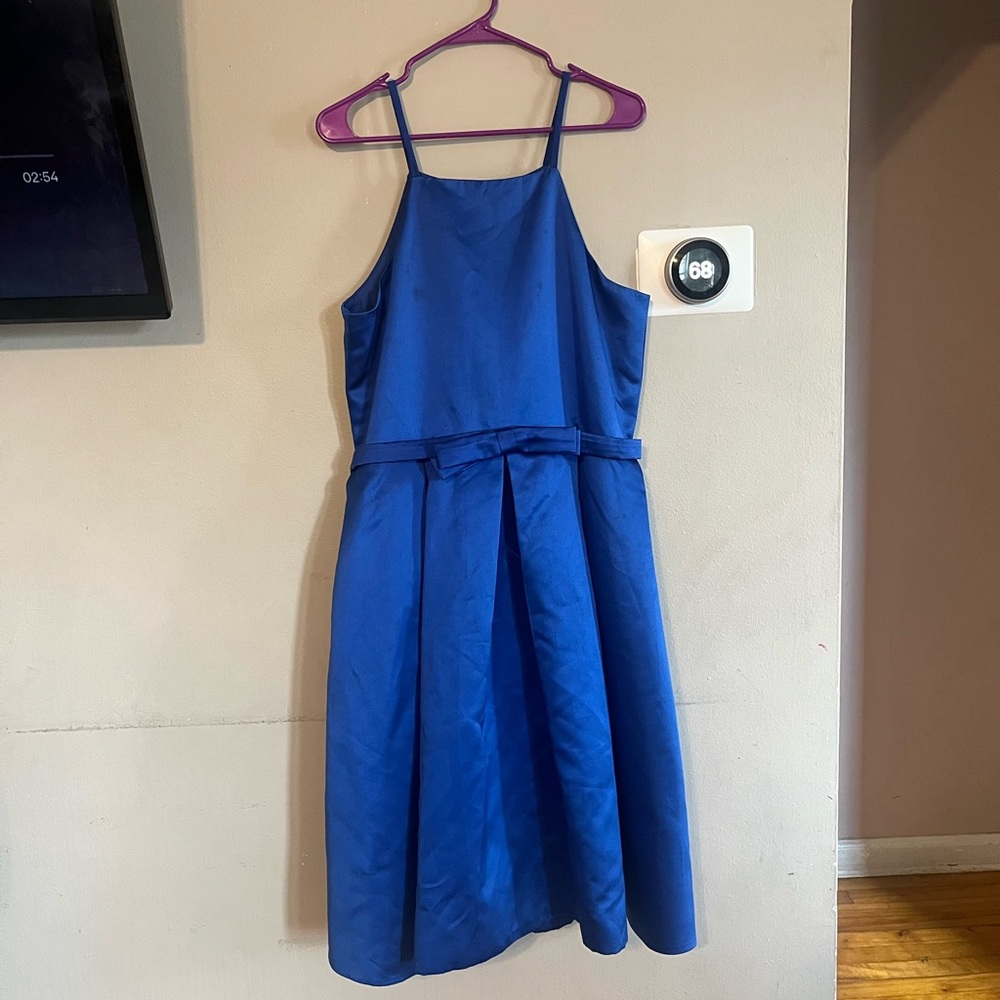 Elegant Blue Sleeveless Dress